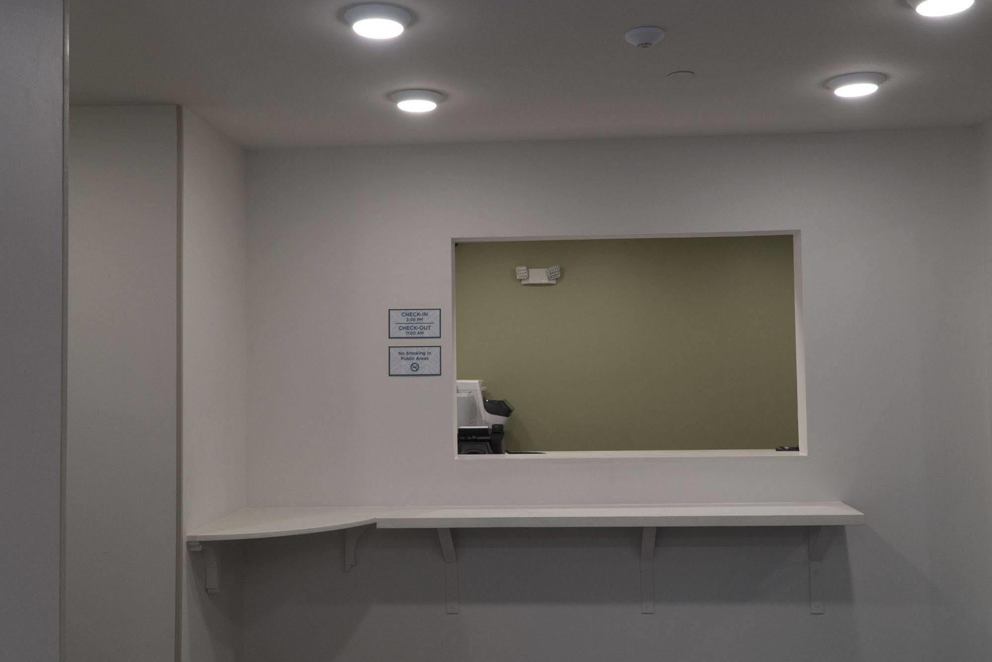 Woodspring Suites Bakersfield East Buitenkant foto